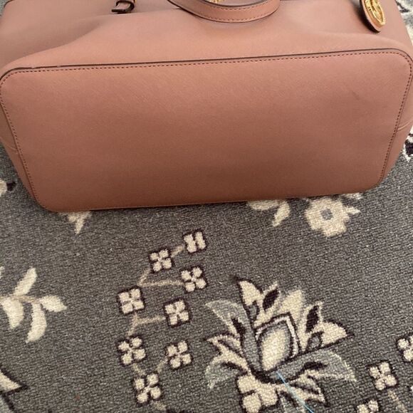 COPY - - Michael Kors Leather Large Jet Set Travel Tote - Picture 8 of 10